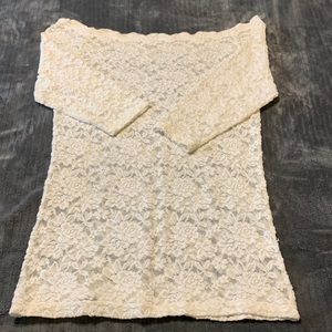 Lace off the should blouse